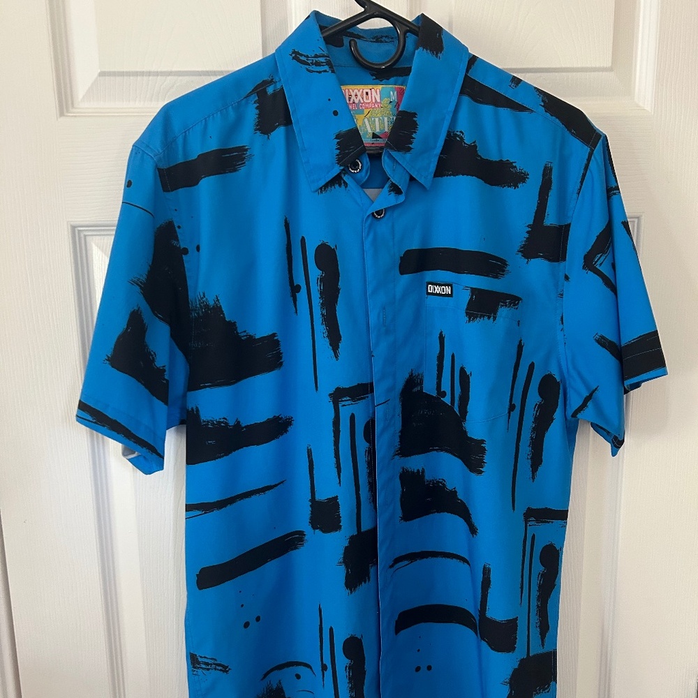 Dixxon Flannel Co. Men’s Short Sleeve Party Shirt – Size Medium (Like New)